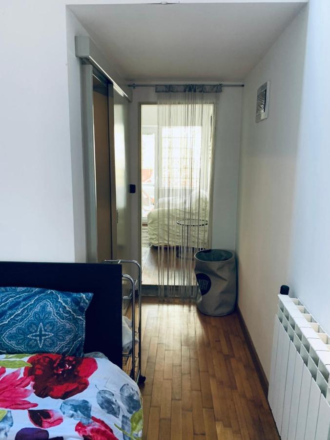Sea Breeze Studio Hotel Pula Exterior photo