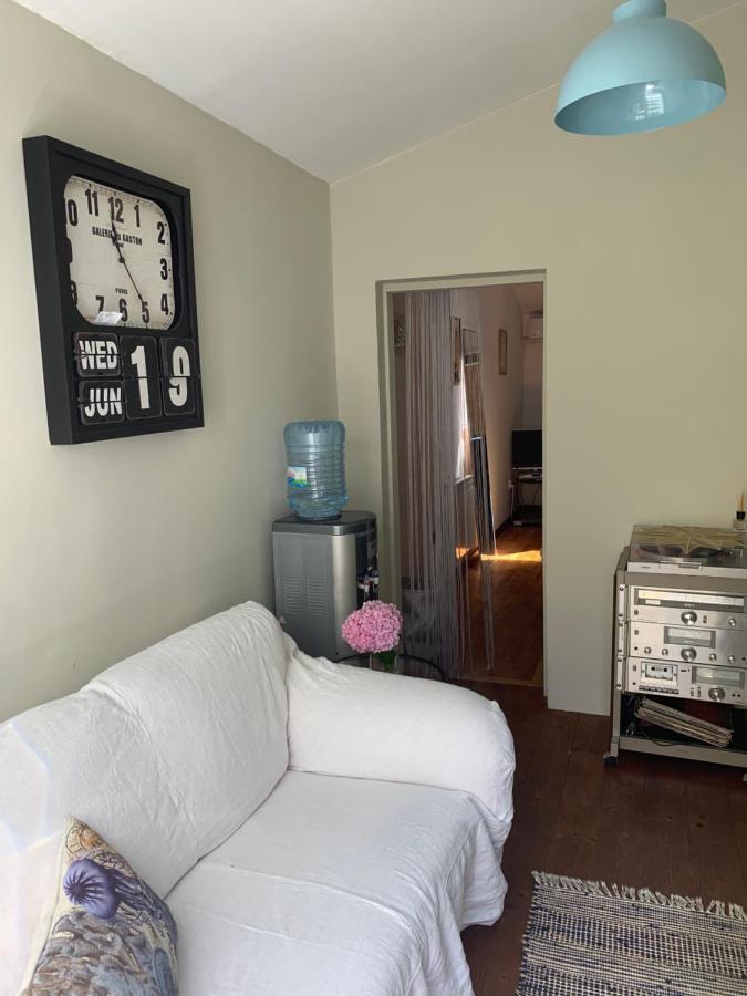 Sea Breeze Studio Hotel Pula Exterior photo